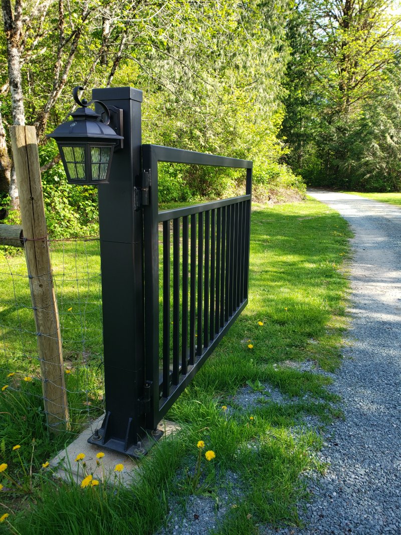 Custom metal gate