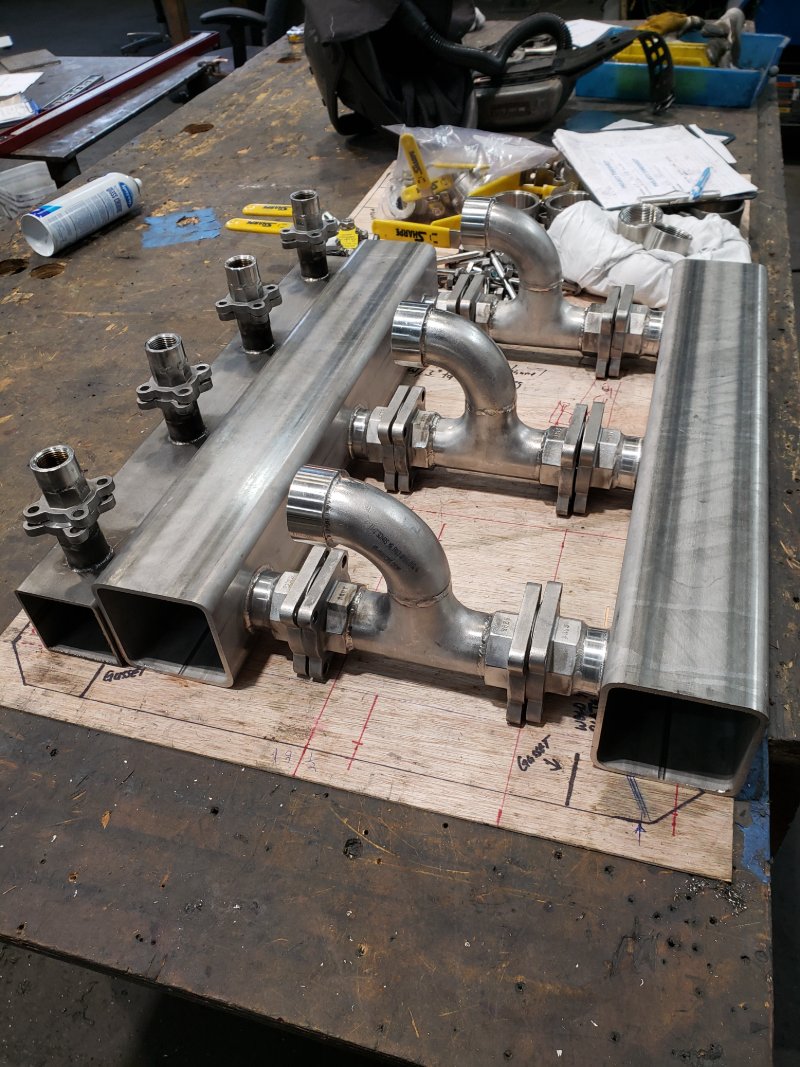 Bulk head fitting assembly