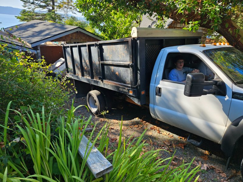 Junk removal and hauling service in Northwest Washington for furniture, debris, and unwanted items