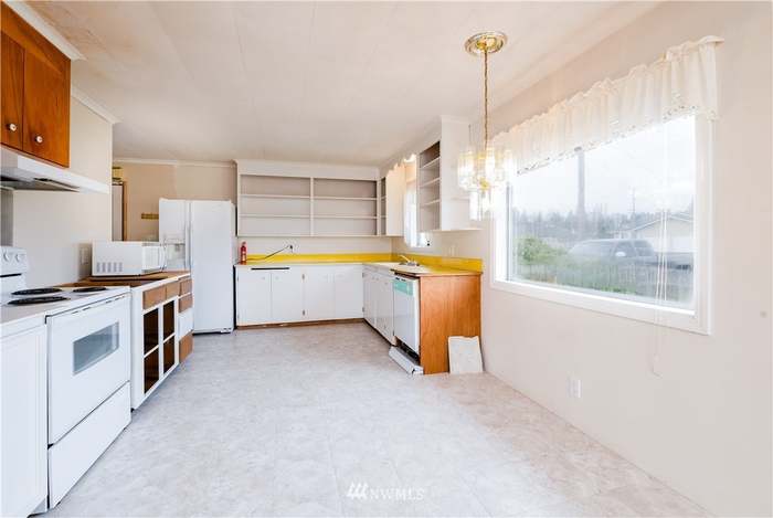Kitchen before remodel by NW Home Repair Solutions in Skagit County WA